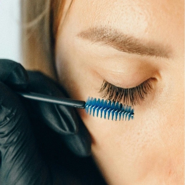 Eyelash Lift at Aura Eyebrow Threading