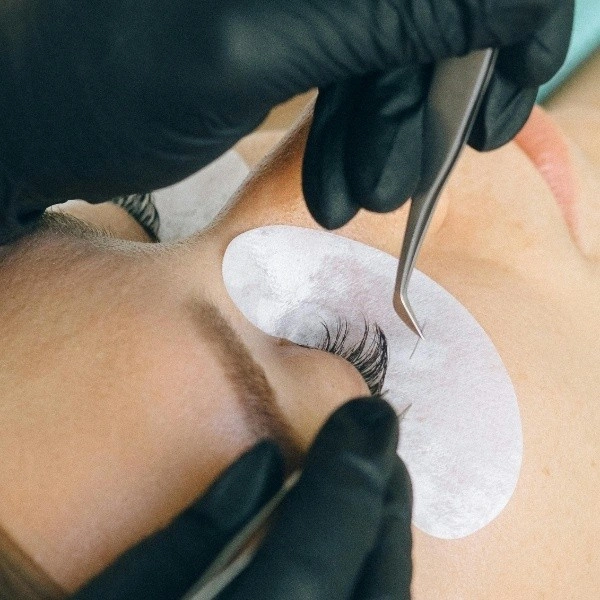 Eyelash Lift at Aura Eyebrow Threading